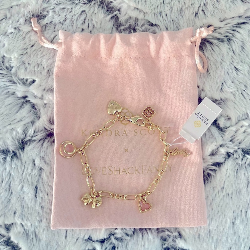 LoveShackFancy x Kendra Scott Gold Charm Bracelet Chain-Link Design